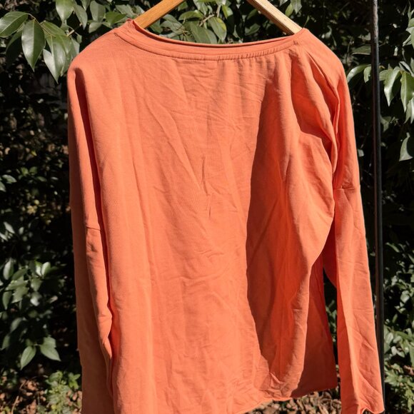 Exclusive Peace & Love Graphic Long Sleeve Tee L | Terracotta Ethical - Picture 3 of 3